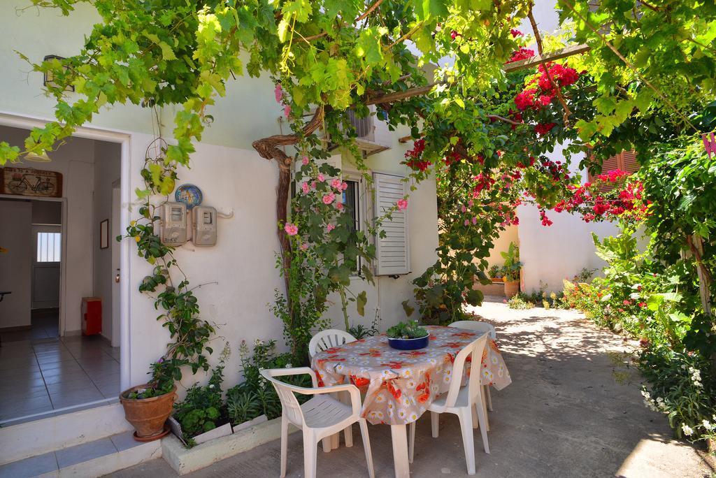 פלקסטרון Katerina Rooms & Studios מראה חיצוני תמונה